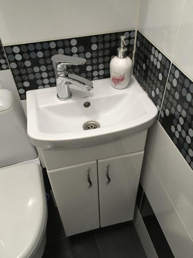 Romantik Eko Apartment Львов Экстерьер фото